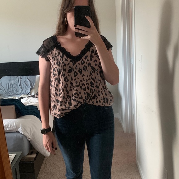 striped box boutique - leopard lacey top - Picture 4 of 8